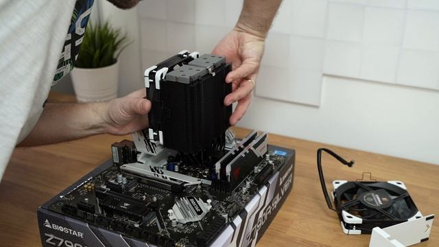 Got Wood? - Fractal NORTH PC Build смотреть онлайн