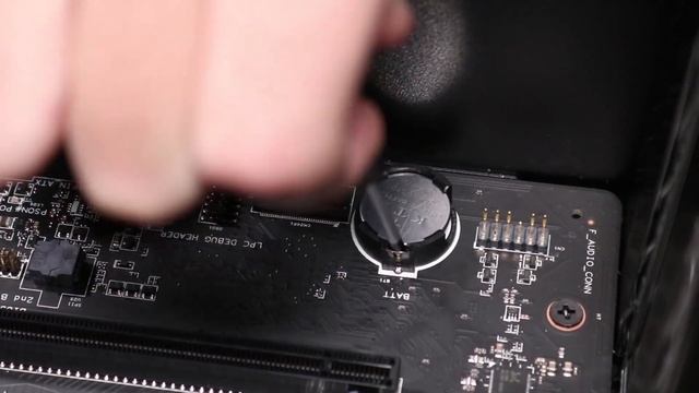 Замена материнской платы для настольных ПК OMEN by HP Obelisk 875-1000, 875-0xx, 870-xxx смотреть онлайн