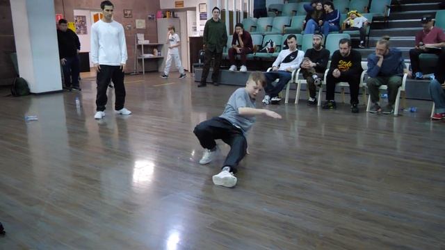 учитель и ученик Plastmass & Саморез vs AntiBantik & Kap - "ALL OPTION" break dance battle смотреть онлайн