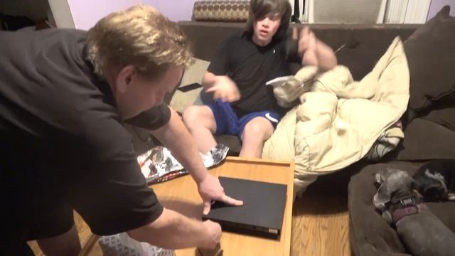 DAD STEALS SON'S XBOX OVER FORTNITE ADDICTION!!! смотреть онлайн