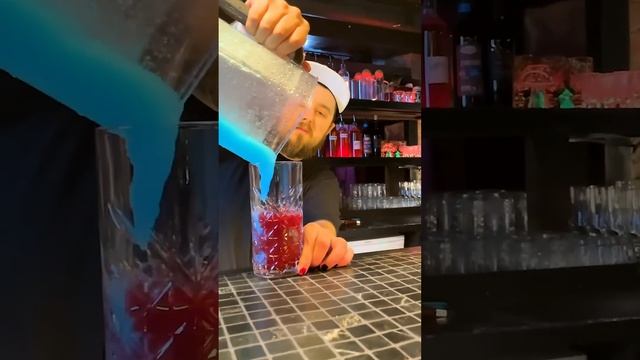 2 необычных тематических бара в центре Петербурга смотреть онлайн