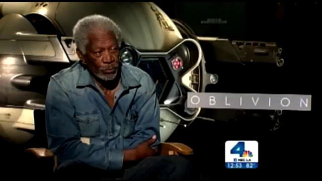 "Oblivion" Star Morgan Freeman Gives a Glimpse of the Future смотреть онлайн