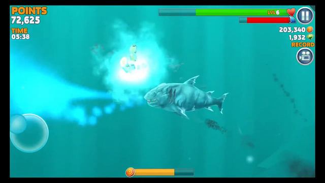 Акула охотится во льдах iPhone Gameplay.. смотреть онлайн