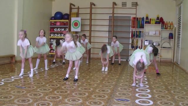 Танец "Три поросенка" смотреть онлайн
