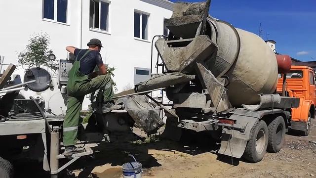 заливка полов, библиотека города далматово курганской области. 19.05.2021 смотреть онлайн