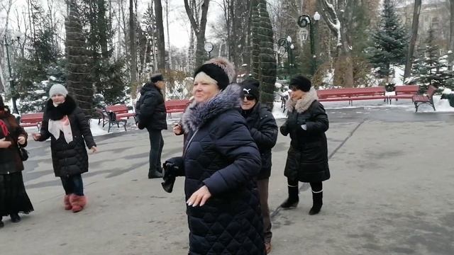 Вместе мы не будем никогда Танцы в парке Горького Харьков Февраль 2022 смотреть онлайн