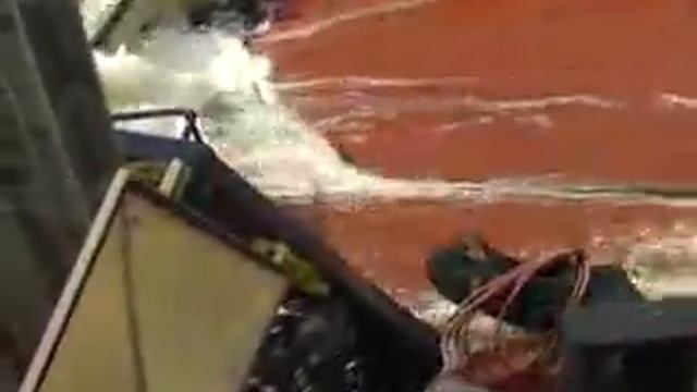 Вода гуляет на корме буксира смотреть онлайн
