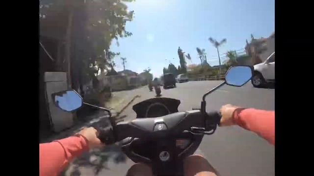 Дневной трафик на Бали смотреть онлайн