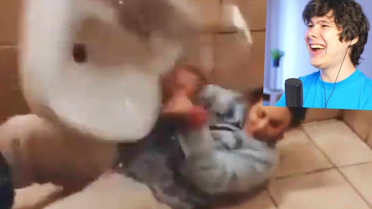 10 МИНУТ СМЕХА | ЛУЧШИЕ ПРИКОЛЫ МАЙ 2022 ПОПРОБУЙ ЗАСМЕЯТЬСЯ ЧЕЛЛЕНДЖ ЗАСМЕЯЛСЯ ПРОИГРАЛ смотреть онлайн