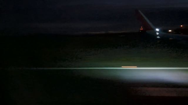 TUNISAIR take off at Vienna International Airport to Tunis Carthage airport смотреть онлайн