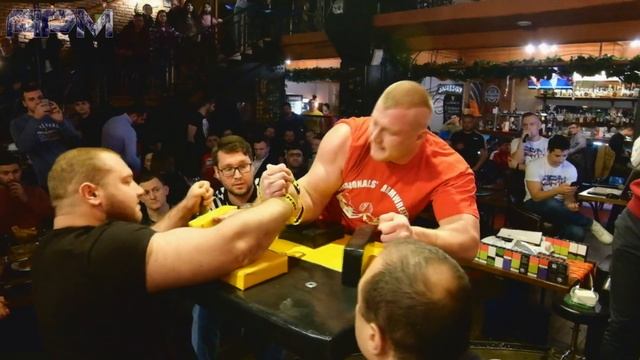 Armwrestling Stage 1/ Nikolay Solopov VS Mihail Tanaev At MOSCOW CUP APM Nights 11