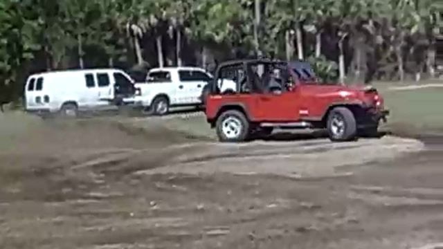 4x4 jeep wrangler donuts (93' v6 High output manual) смотреть онлайн