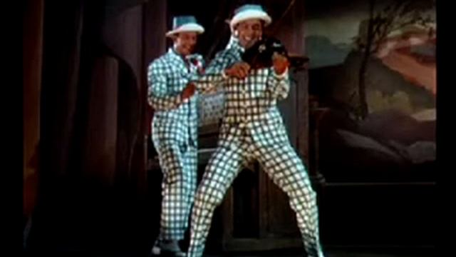 Retrolectro Hopper XL (Singing & Swinging In The Rain with Betina Bager & Brian O) смотреть онлайн