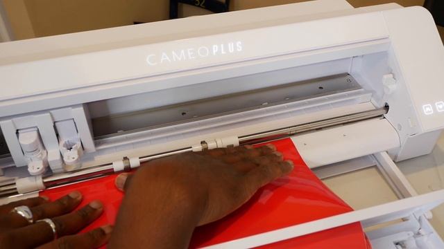 Cutting Oracal 651 on the Silhouette Cameo 4 Plus смотреть онлайн