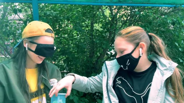 САМОЕ ЖЁСТКОЕ ПРАВДА ИЛИ ДЕЙСТВИЕ | ТАНЦЕВАЛИ ВАЛЬС С БОМЖОМ? | ПРОДАЛИ ЮЛИН ТЕЛЕФОН? смотреть онлайн