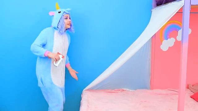 Строим трехэтажную кровать для тройняшек единорогов! смотреть онлайн