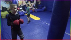 9 ЛЕТ МАЛЬЧИК БЬЕТ ГРУШУ МИКС ФАЙТ  УФА ЧЕЛЛЕНДЖ Challenge Boxing Workout "Combat Training VLOG