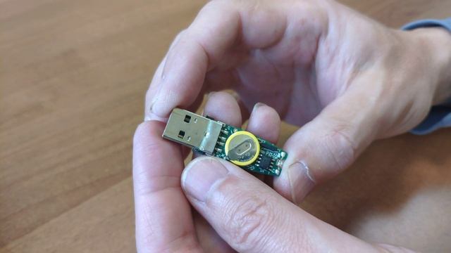 USB HASP Sentinel key - replacing the battery allows you to extend the life of the key смотреть онлайн