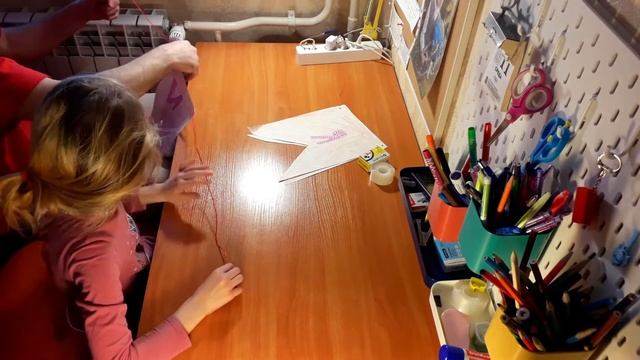 Делаем гирлянду из бумажных флажков на День рождения смотреть онлайн