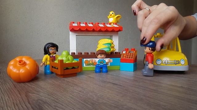 Игрушки едут на рынок. Играем с конструктором. Развивающий мультик-история. Познавательная игра.