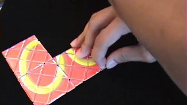 Rubik's Magic Restring Tutorial part 1/4 смотреть онлайн