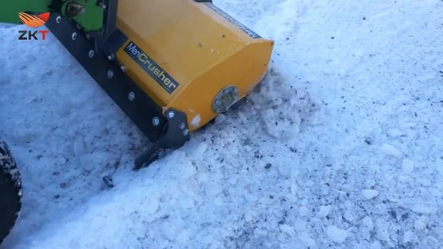 Удаление льда и наледи гидравлической фрезой ZKT-MeriCrusher серии МС4 смотреть онлайн