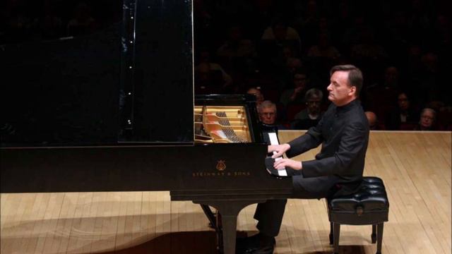 E. GRIEG – 6 Lyric Pieces. S. Hough, piano (live, 1993) смотреть онлайн