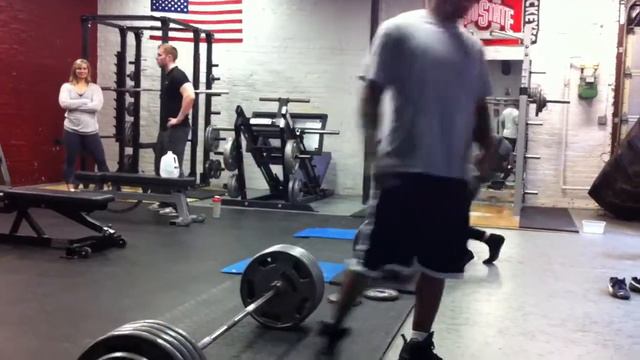 Deadlifts with Layne Norton and Jeff Covington at Beyond Limits Arnold Weekend 2012 смотреть онлайн