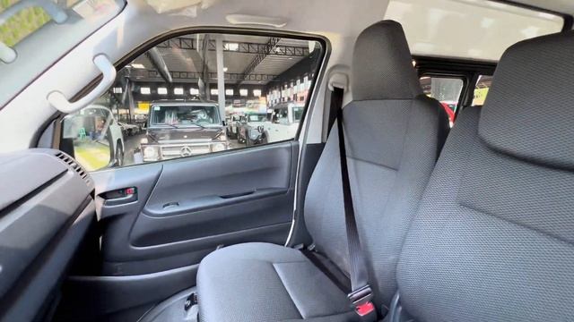 New toyota hiace 2023 12 Seats 3.0L white Color - interior exterior details смотреть онлайн