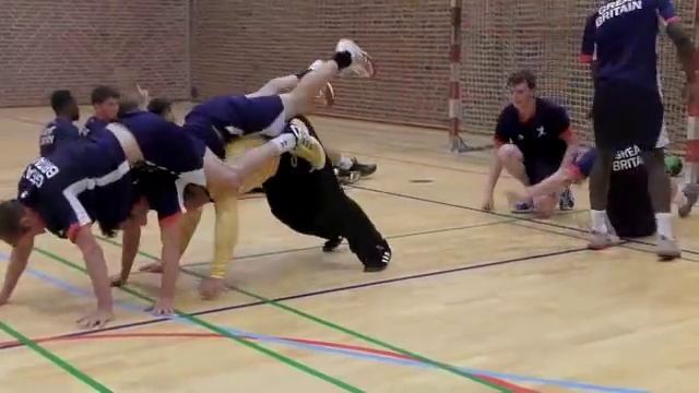 Warmup (14-18+ yrs) - Team Cooperation games смотреть онлайн