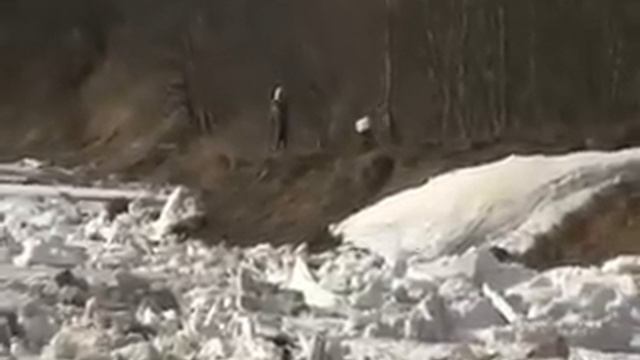 противопаводковые мероприятия подрыв льда на реке Луга смотреть онлайн