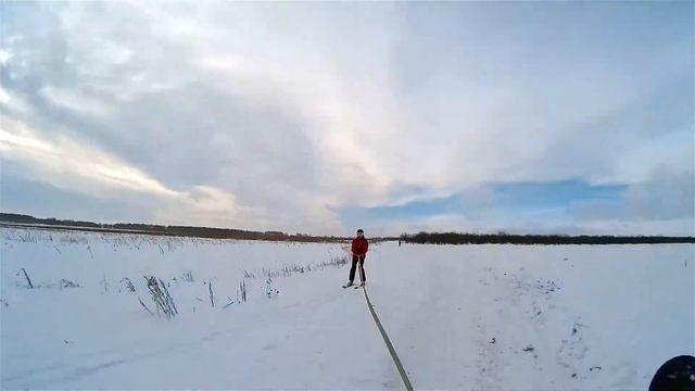 Поле, лыжи, авто смотреть онлайн