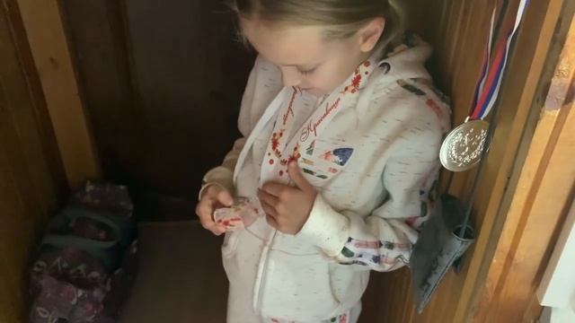 ВЛОГ Бобры на даче! Новый Сарай внутри 4.11.19 смотреть онлайн