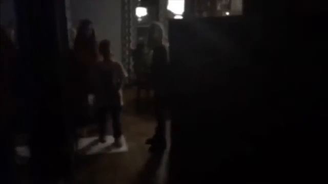 It’s a giraffe but every time we say giraffe it gets faster смотреть онлайн