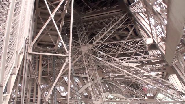 Эйфелева башня: изнутри / Eiffel Tower inside смотреть онлайн