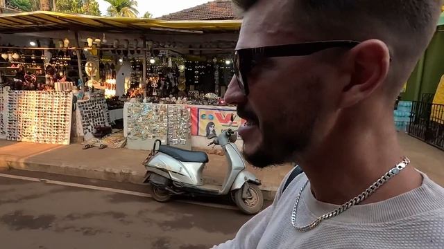 Русский бизнес в Гоа: свой клуб на пляже и другие примеры смотреть онлайн