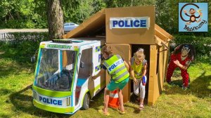 Дети и Машина. Диана и Даня, Полицейская машина и Домик из картона. Манкиту