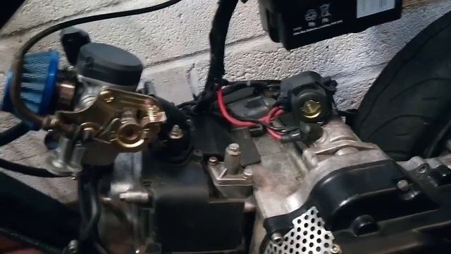 Custom 49cc gy6 racing scooter. Less is more! смотреть онлайн