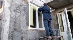 Мокрый фасад . Армируем окна . Утепляем дом .