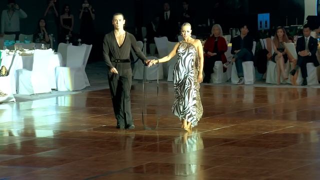 Dance of Honour | Armen Tsaturyan & Svetlana Gudyno, Marius Balan & Khrystyna Moshenska смотреть онлайн