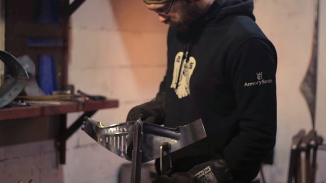 Как сделать забрало для армета. Ковка доспеха смотреть онлайн