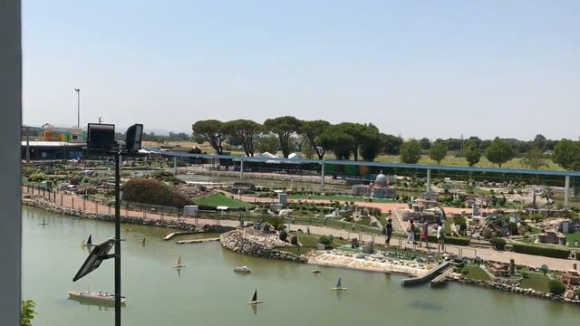 Мини италия