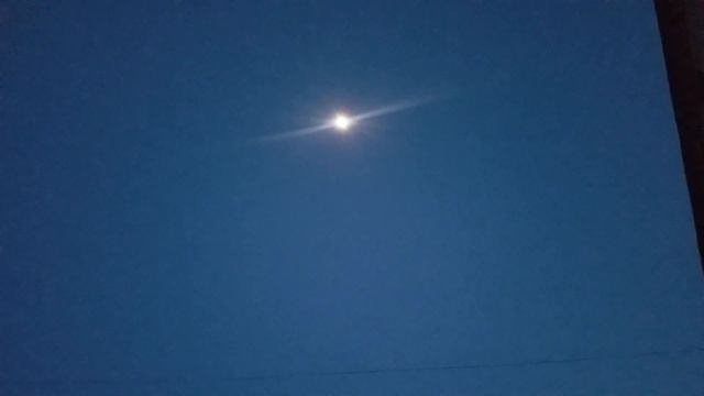 11.04.2022. (21:21) Вопрос к шароверам и плоскоземельщикам: Луна, в разных местах???? смотреть онлайн