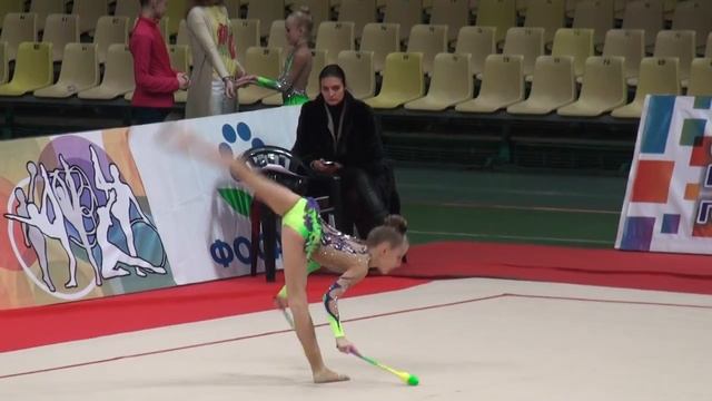 Чарушина Алиса, 2003, булавы. Первенство Москвы, январь, 2015. смотреть онлайн