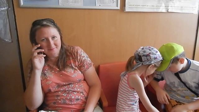 "За 1 день в начале лета сделали справку ребенку в школу" (видео "Корабелов.Инфо") смотреть онлайн