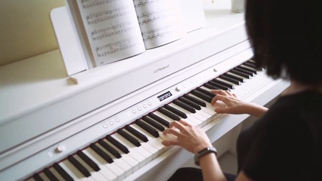 Roland HP702 佩宜的開箱第一彈 смотреть онлайн