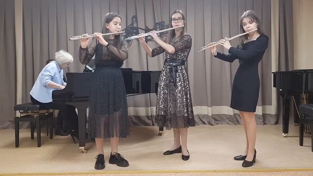 Трио "Феерия". Золотая лестница смотреть онлайн