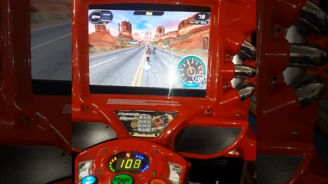 игровой аппарат Super Bikes с Жк смотреть онлайн