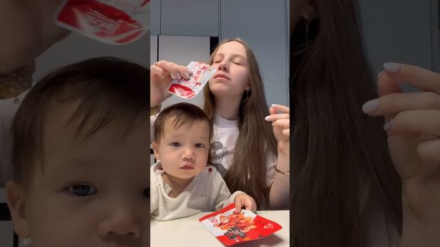 Пробую хвост китайского дракона на палке ?? #катякорея #жизньвкорее смотреть онлайн