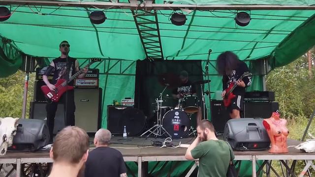 BITCH MEAT (НЕГЛУБОКАЯ МОГИЛА 4 - 2020) смотреть онлайн
